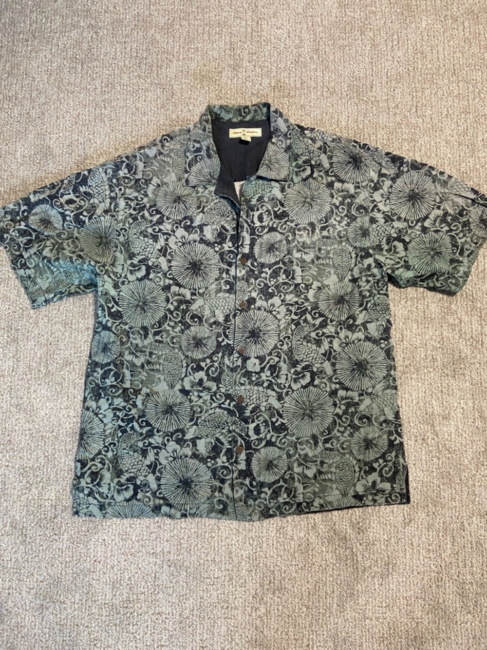 Vintage Rare Tommy Bahama Black and Green Koi Fish Short-Sleeve Button Shirt